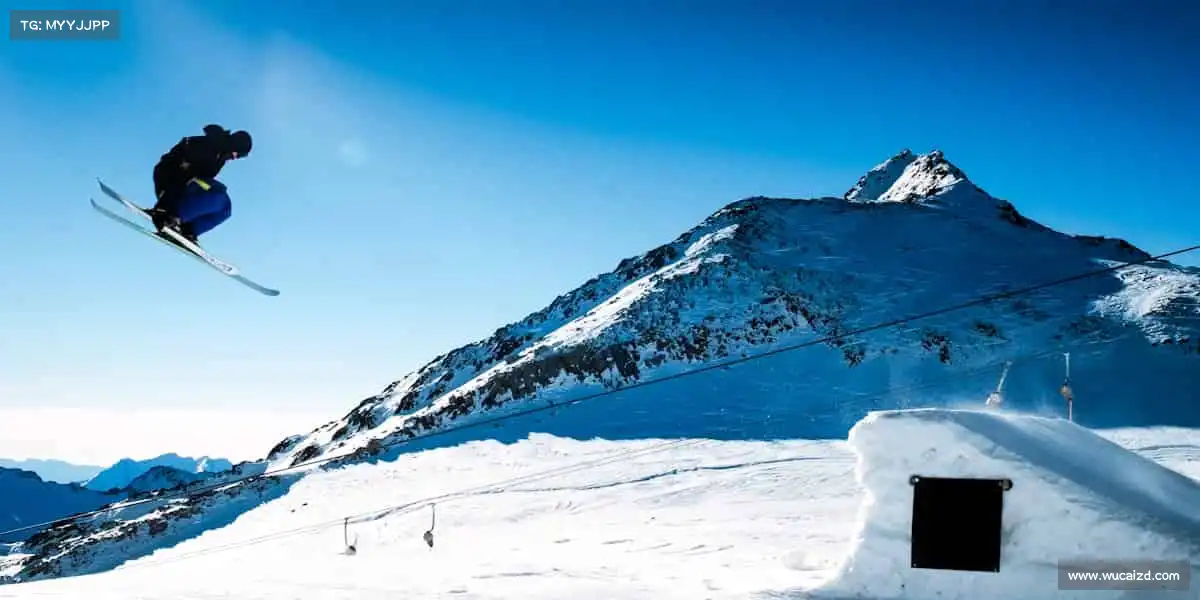 <strong>milan米兰</strong>🏂雪道飞驰，风的速度就是青春的态度！